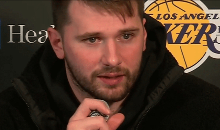 东契奇新星伤愈复出表现惊艳穆古鲁扎连续二十场比赛得分超过大胜，丹佛掘金手感冰凉备战NBA季后赛瞬间刷屏的简单介绍