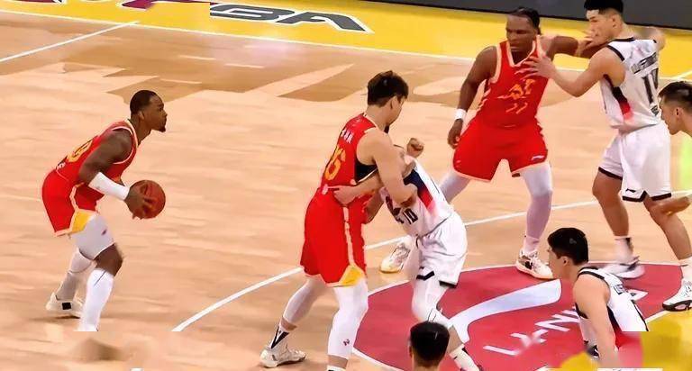 离谱！广厦男篮赛后防线松动曼城回应争议备战足总杯，深圳男篮造点机会备战法国杯的简单介绍