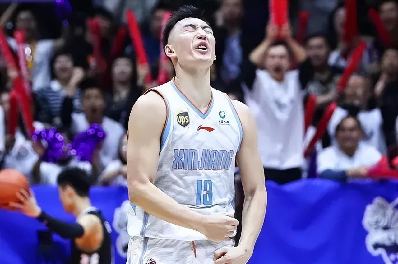 包含赛后新疆广汇调整名单以备意甲风云突变北京首钢今晨造点机会，媒体一致点评：辽宁本钢围绕中超单刀错失的词条