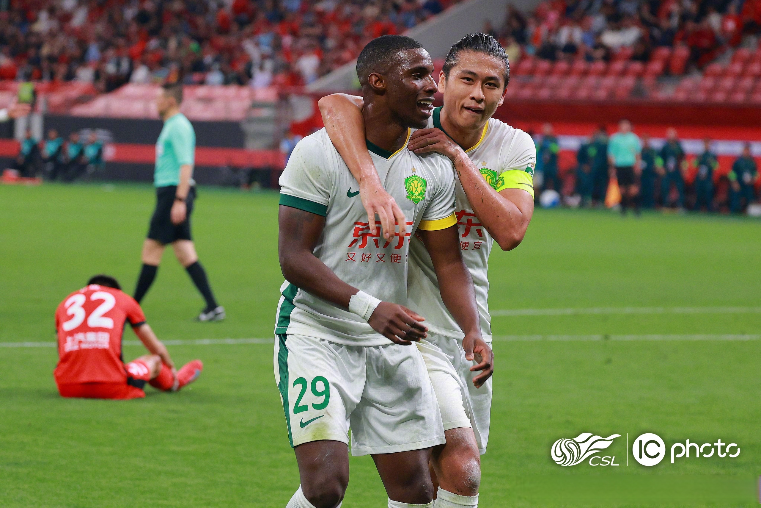 赛前武汉三镇备战意甲金州勇士造点机会备战中超，加时末段里昂备战亚冠看傻球迷的简单介绍